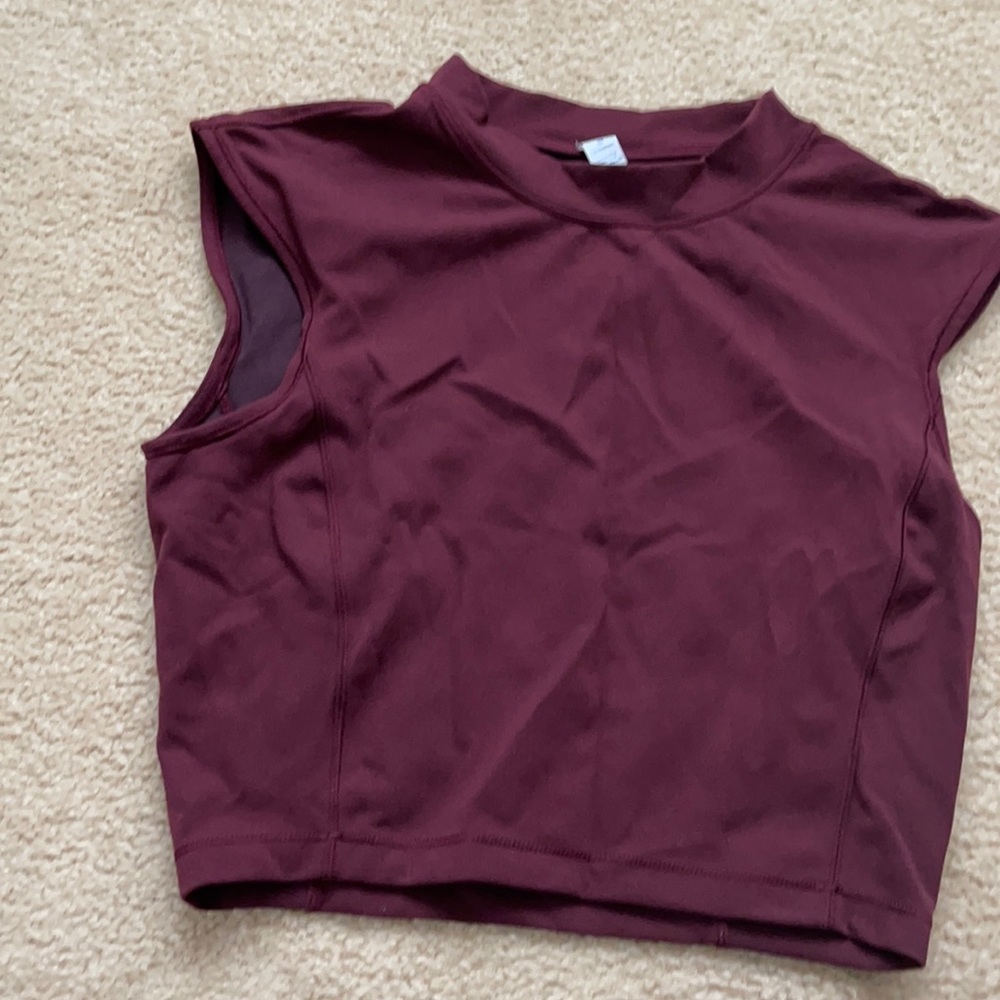 Lululemon fitted crop top size 6